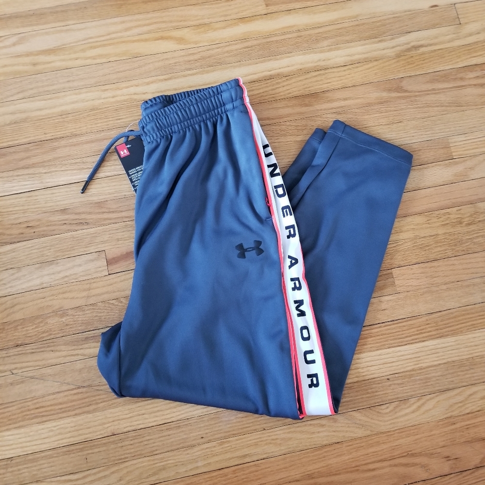 NWT Under Armour Mens Joggers in Medium